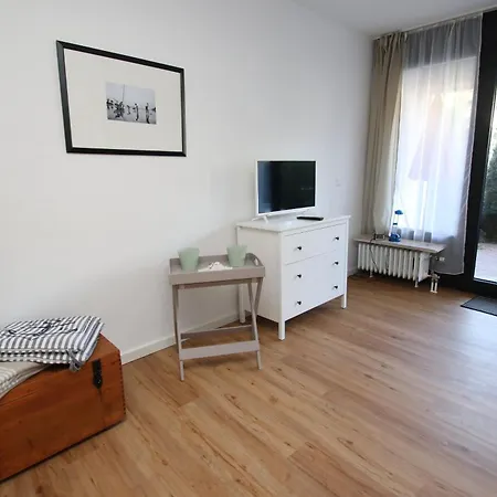 Strandredder, 171 * Lubeck